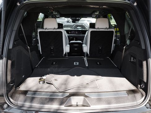 Used 2026 Cadillac Escalade V image 37