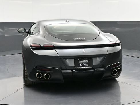 Used 2022 Ferrari Roma image 7