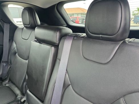 Certified 2021 Jeep Cherokee Limited w/ Elite Package image 16