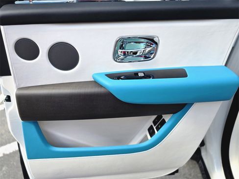 Used 2025 Rolls-Royce Cullinan image 19