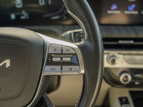 Used 2023 Kia Telluride EX w/ EX Captain's Chair Package image 30