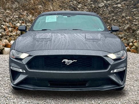 Used 2018 Ford Mustang Premium image 3