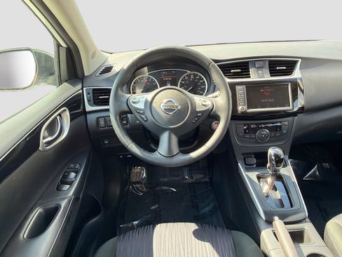 Used 2019 Nissan Sentra SV image 16