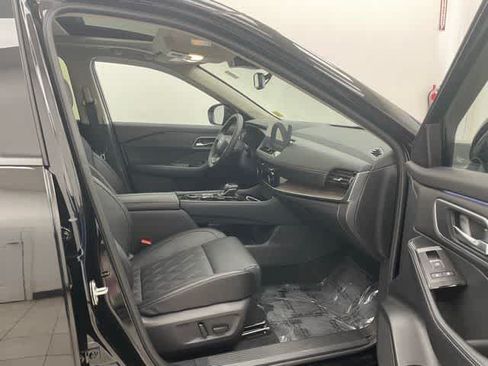 Used 2026 Nissan Rogue Platinum w/ Platinum Premium Package AWD/4WD image 15