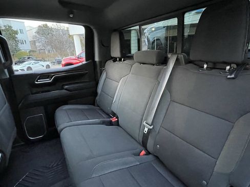 Used 2022 Chevrolet Silverado 1500 LT Trail Boss w/ Convenience Package II image 24