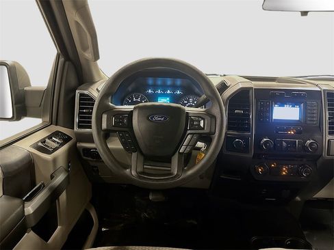 Used 2018 Ford F150 XLT image 24