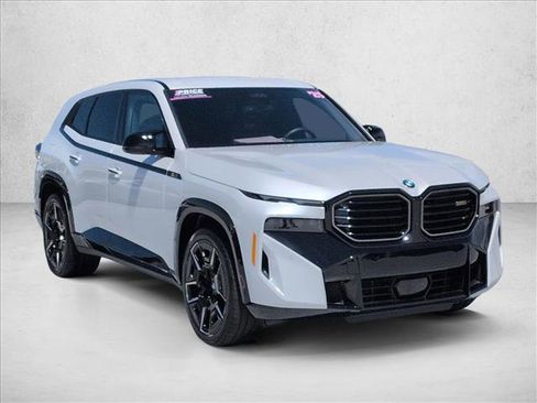 Used 2025 BMW XM AWD/4WD image 3