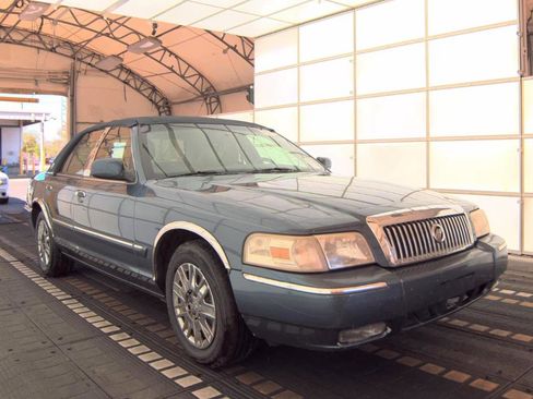 Used 2008 Mercury Grand Marquis GS RWD image 3