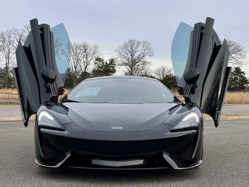 Used 2017 McLaren 570S image 5