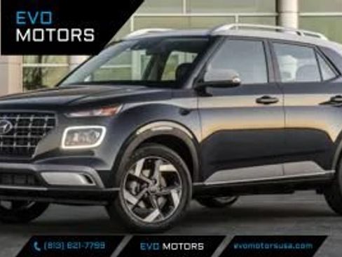 Used 2022 Hyundai Venue SE w/ Cargo Package FWD image 1