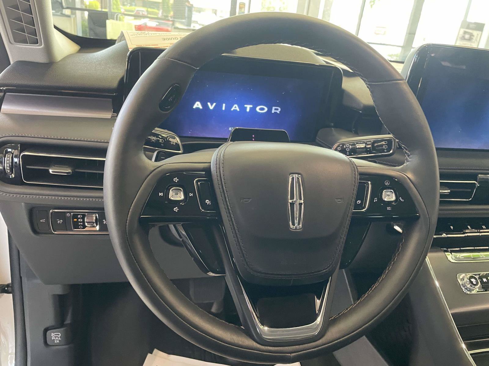 Certified 2026 Lincoln Aviator AWD w/ Jet Appearance Package image 17