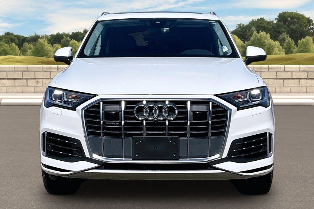 Used 2023 Audi Q7 3.0T Premium Plus AWD/4WD image 3