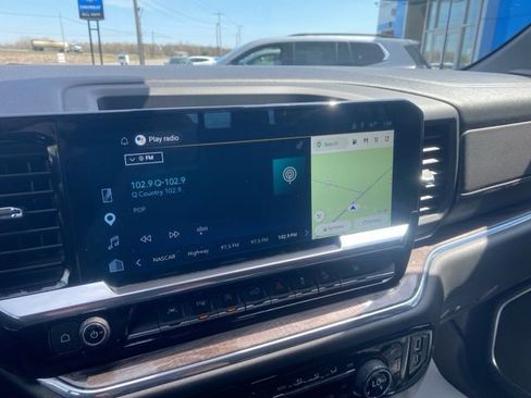 Used 2024 Chevrolet Silverado 1500 LTZ w/ LTZ Premium Package AWD/4WD image 11