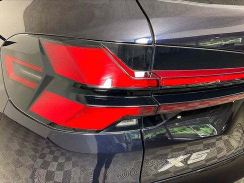 Certified 2024 BMW X5 xDrive40i w/ M Sport Package AWD/4WD image 30