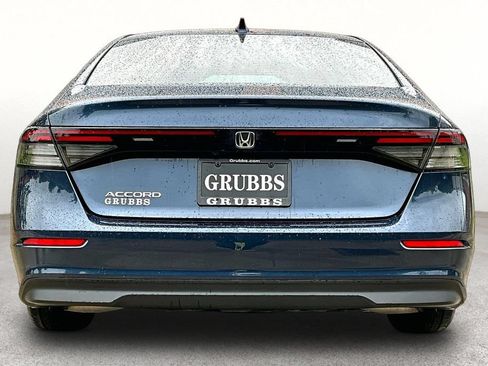 Used 2023 Honda Accord EX image 5
