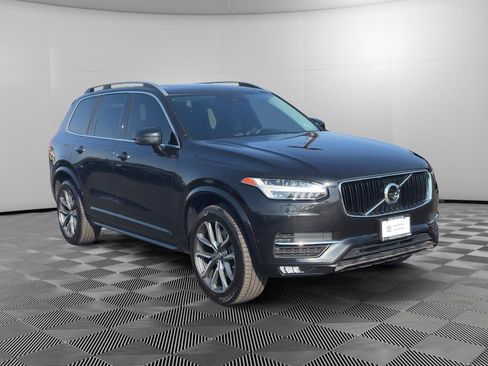 Used 2018 Volvo XC90 T6 Momentum w/ Convenience Package AWD/4WD image 1