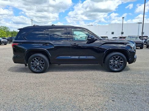 Used 2024 Toyota Sequoia Platinum AWD/4WD image 10