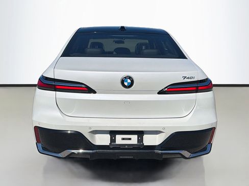 Certified 2025 BMW 740i image 5