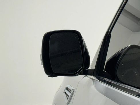 Used 2020 Nissan Armada Platinum w/ Captain's Chairs Package RWD image 51
