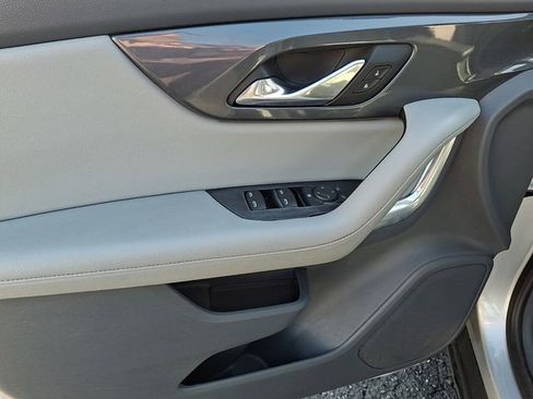 Used 2020 Chevrolet Blazer LT image 12
