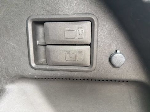 Used 2021 Chevrolet Equinox LT AWD/4WD image 11
