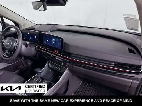 Used 2025 Kia Carnival SX Prestige image 37