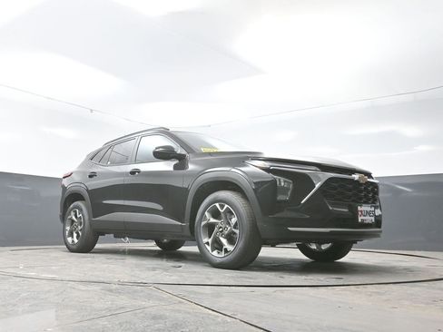 New 2026 Chevrolet Trax LT image 43