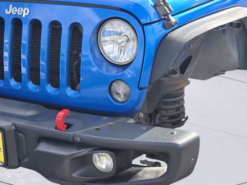 Used 2016 Jeep Wrangler Unlimited Rubicon AWD/4WD image 10