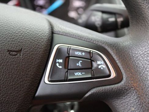 Used 2018 Ford Focus SE image 14