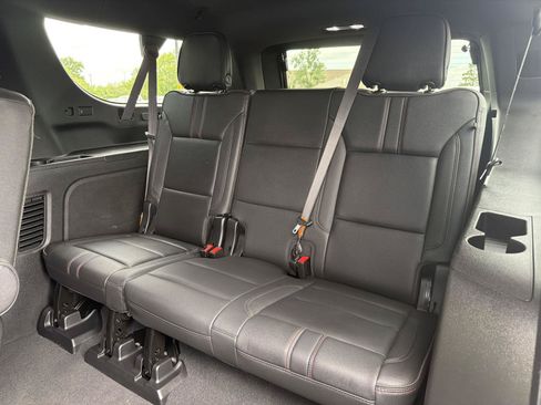 Used 2022 Chevrolet Suburban RST w/ Luxury Package AWD/4WD image 43