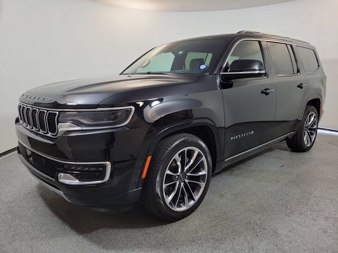 Used 2024 Jeep Wagoneer Series III w/ Premium Group I AWD/4WD image 3