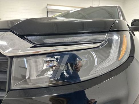 Used 2023 Honda Passport EX-L image 11