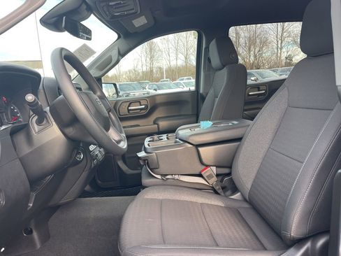 Used 2024 Chevrolet Silverado 1500 Custom w/ Dark Appearance Package image 10