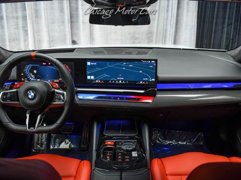 Used 2025 BMW M5 w/ Carbon Package image 20