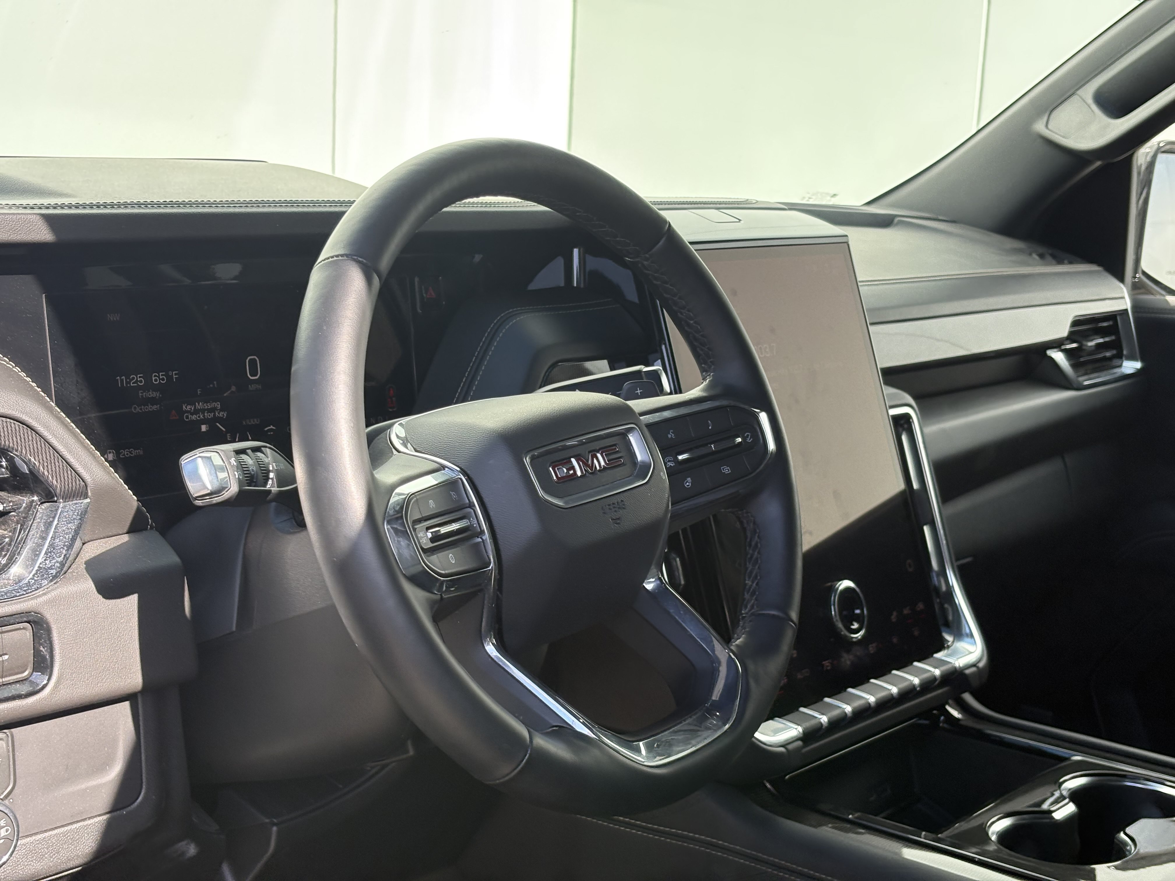 Used 2026 GMC Yukon XL Elevation RWD image 16