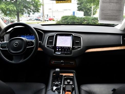 Used 2023 Volvo XC90 B5 Plus w/ Protection Package Premier AWD/4WD image 14