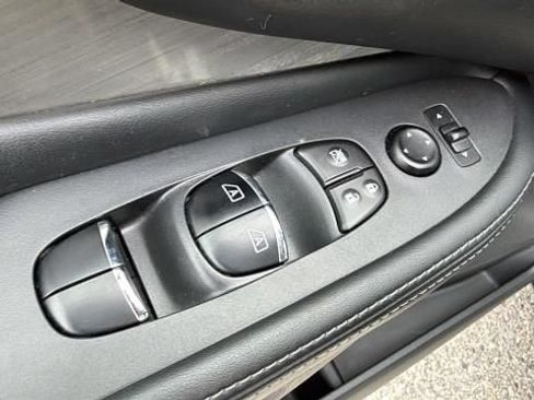 Used 2017 Nissan Murano Platinum AWD/4WD image 12