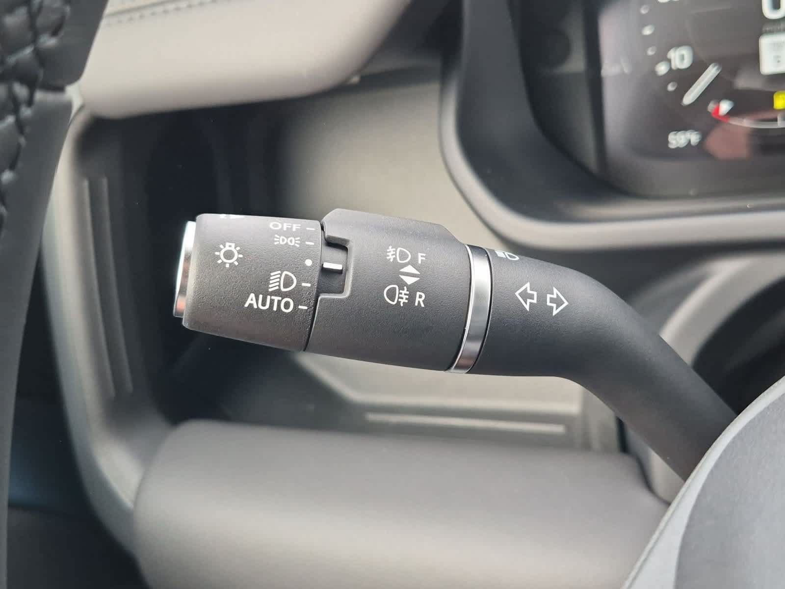 New 2026 Land Rover Defender 110 X-Dynamic SE AWD/4WD image 28
