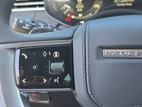 New 2026 Land Rover Range Rover Long Wheelbase SE AWD/4WD image 19