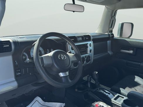 Used 2008 Toyota FJ Cruiser 4WD image 14