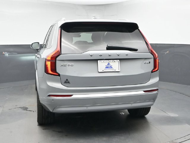 Used 2026 Volvo XC90 B6 Ultra AWD/4WD image 7