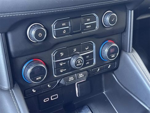 Used 2023 Chevrolet Tahoe LT image 34