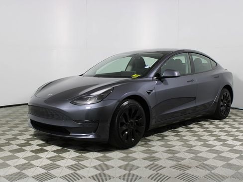 Used 2023 Tesla Model 3 Standard Range image 28