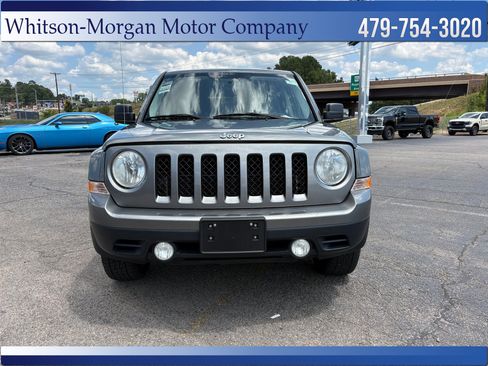 Used 2014 Jeep Patriot Latitude AWD/4WD image 2