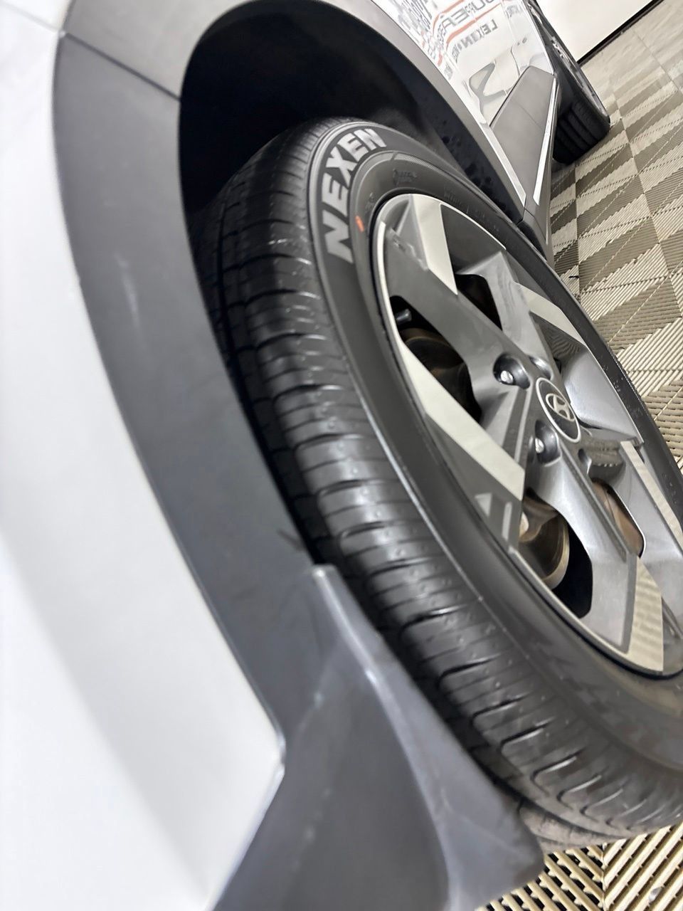 Used 2022 Hyundai Venue Limited FWD image 34