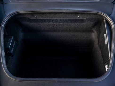 Used 2025 Porsche 911 Carrera image 28