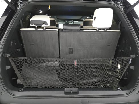 Used 2025 Toyota Sequoia Capstone AWD/4WD image 16