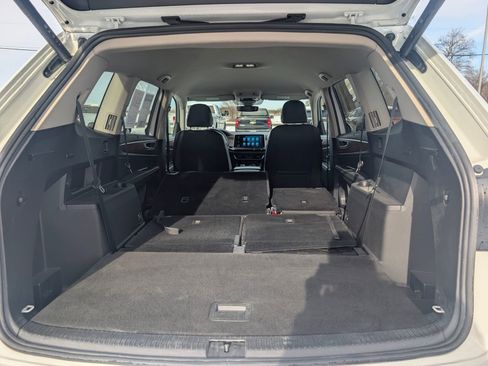 Used 2024 Volkswagen Atlas SE image 29