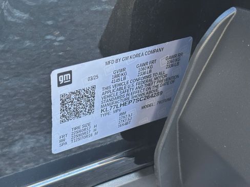 Used 2025 Chevrolet Trax LT image 22