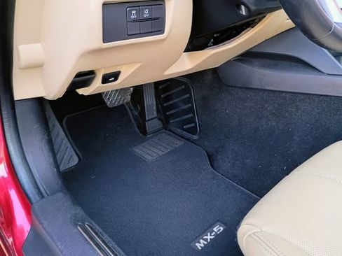 Used 2020 MAZDA MX-5 Miata RF Grand Touring RWD image 39